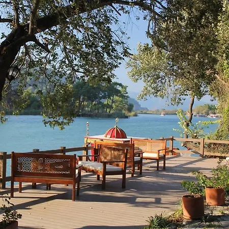 Aparthotel Aydos *